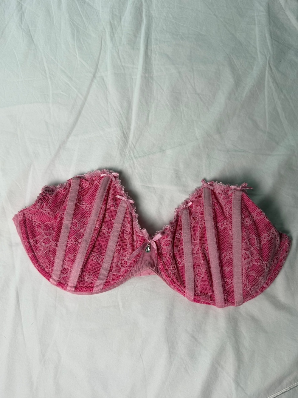 Pink Lace Strapless Underwire Bra
